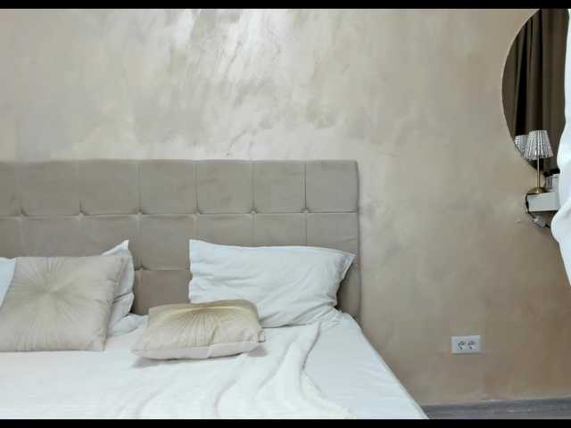 KaylaBenz's BongaCams show and profile