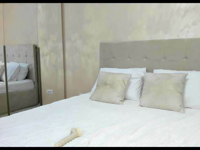 KaylaBenz's BongaCams show and profile