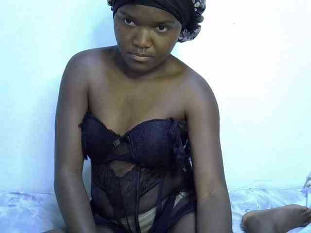 Horny-Barbie webcam