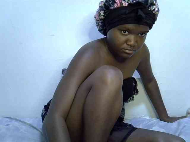 Horny-Barbie webcam