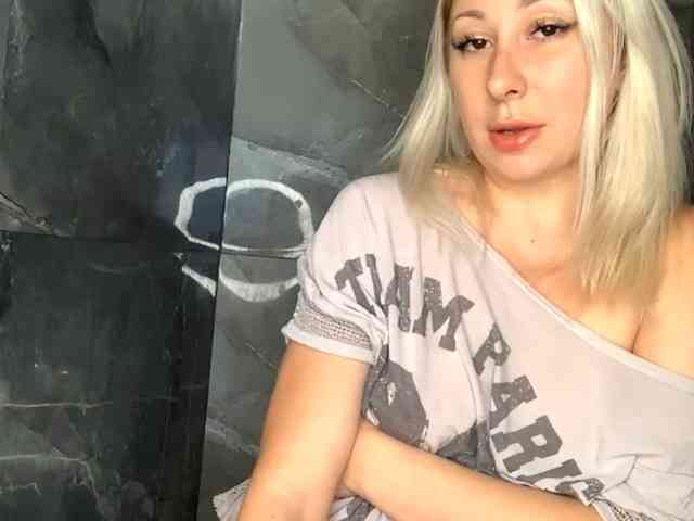 ChristiaGrothen webcam