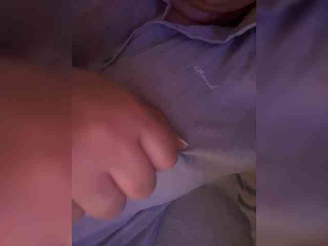 ariellaxx webcam