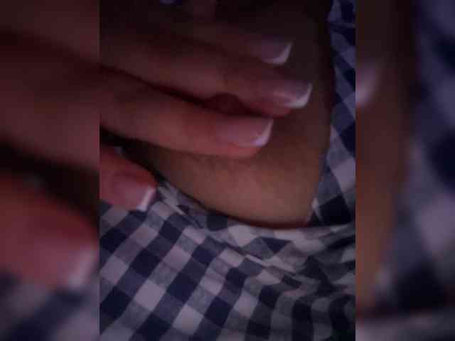 ariellaxx webcam