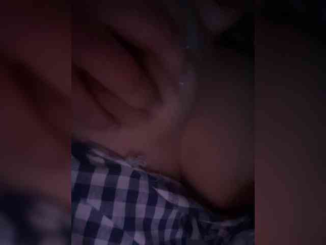 ariellaxx webcam