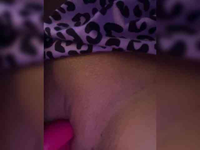 ariellaxx webcam