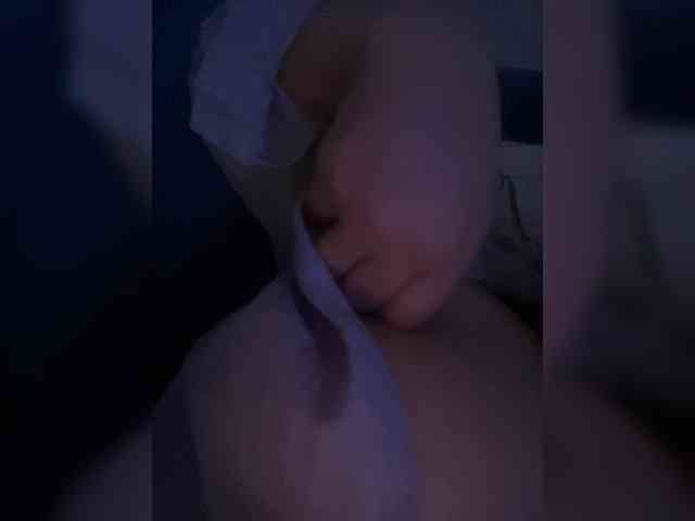 ariellaxx webcam