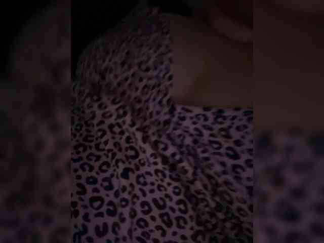 ariellaxx webcam