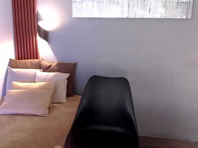 Jazmin-win's BongaCams show and profile