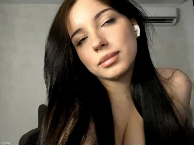 ShandraVanderwege's BongaCams show and profile