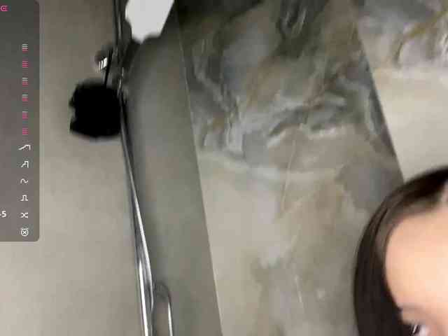 ShandraVanderwege webcam