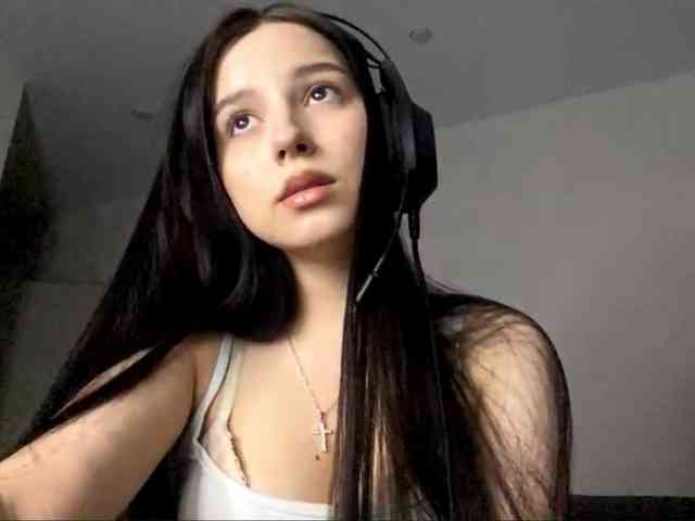 ShandraVanderwege webcam