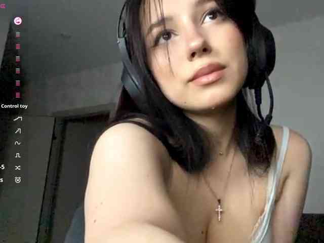 ShandraVanderwege webcam