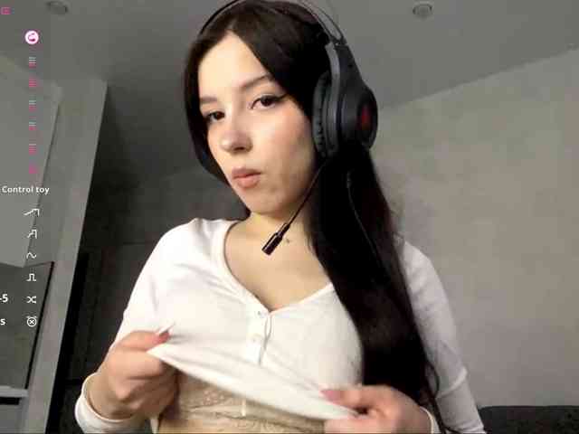 ShandraVanderwege webcam