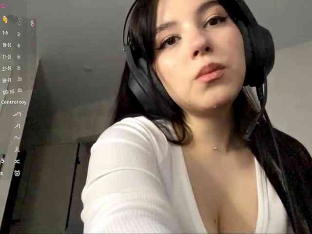 ShandraVanderwege webcam