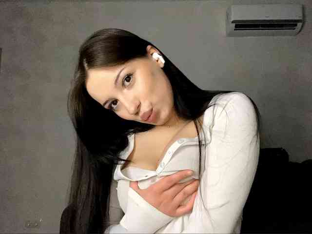 ShandraVanderwege webcam