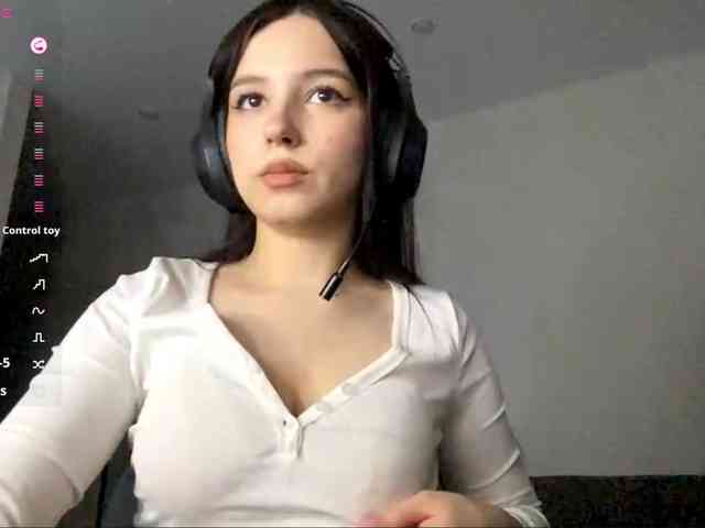 ShandraVanderwege webcam