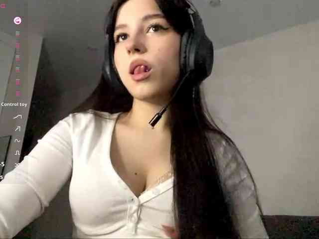 ShandraVanderwege webcam