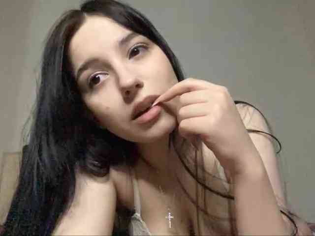 ShandraVanderwege webcam