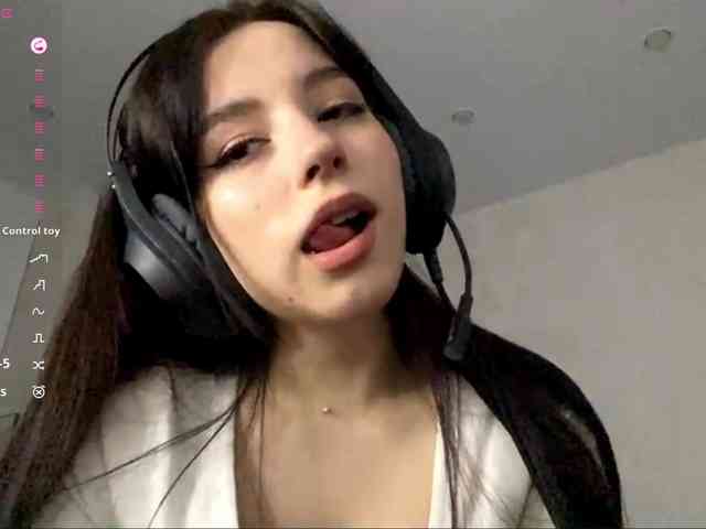 ShandraVanderwege webcam