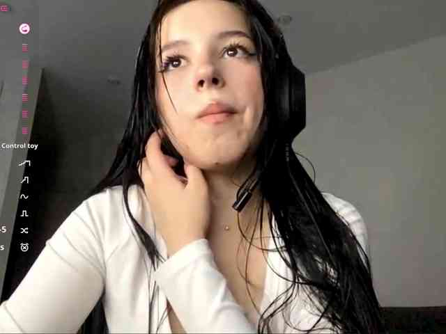 ShandraVanderwege webcam