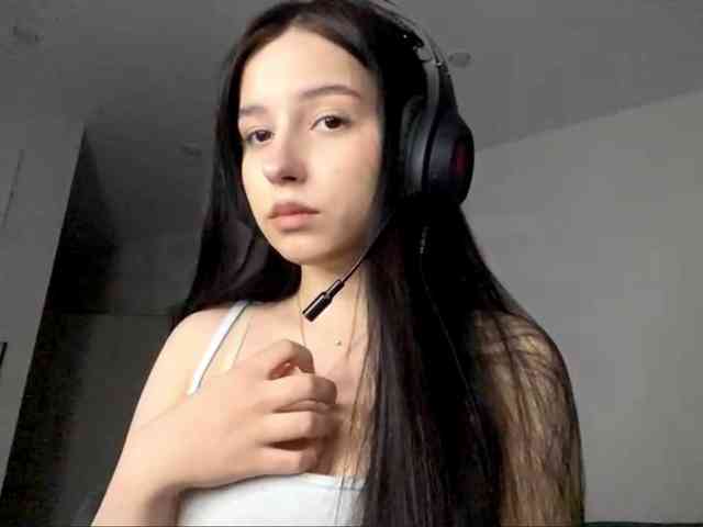 ShandraVanderwege webcam