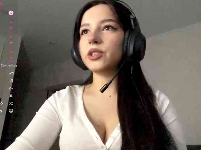 ShandraVanderwege webcam