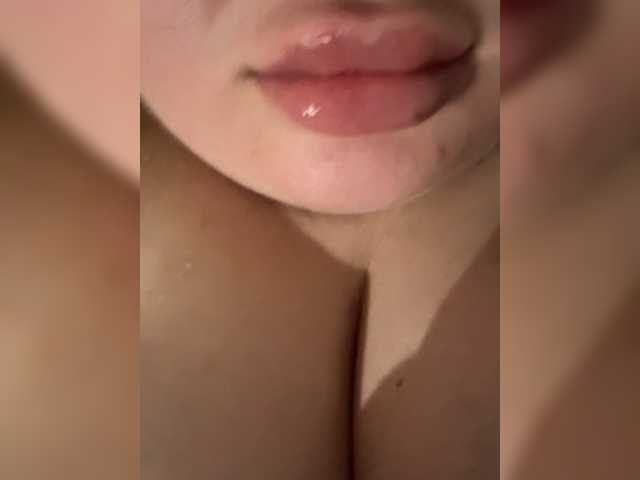 Swettypussy69's BongaCams show and profile