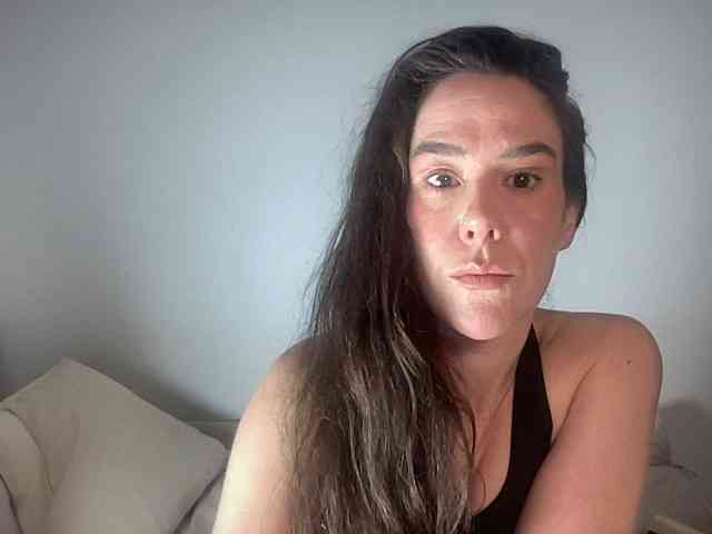 MilkHoneyLullabies webcam