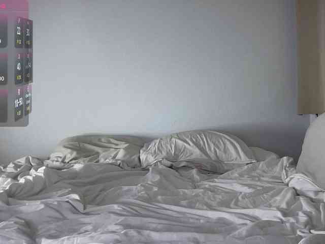 MilkHoneyLullabies webcam