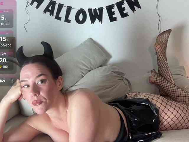 MilkHoneyLullabies webcam