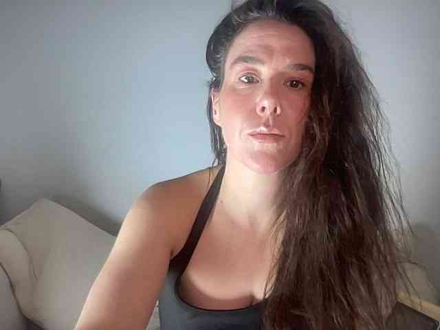 MilkHoneyLullabies webcam