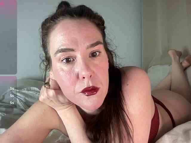 MilkHoneyLullabies webcam