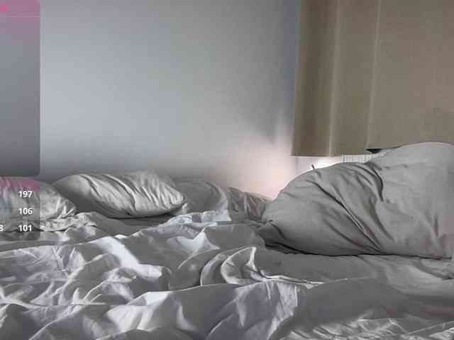 MilkHoneyLullabies webcam