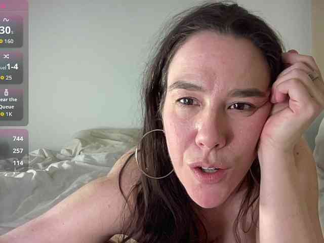 MilkHoneyLullabies webcam