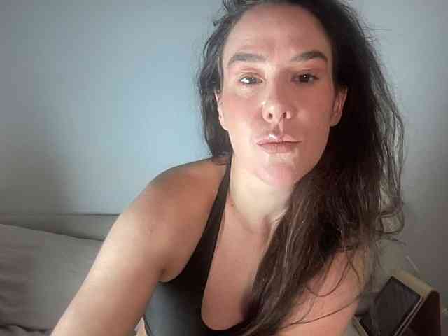 MilkHoneyLullabies webcam