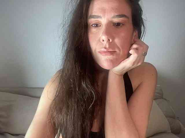 MilkHoneyLullabies webcam