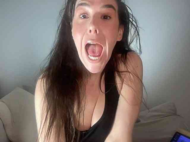 MilkHoneyLullabies webcam