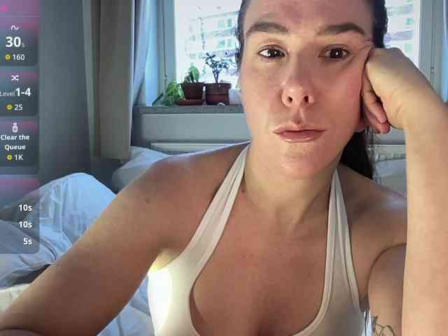 MilkHoneyLullabies webcam