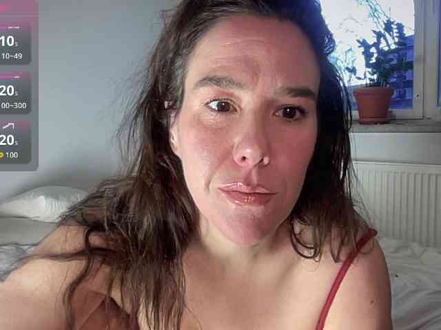 MilkHoneyLullabies webcam