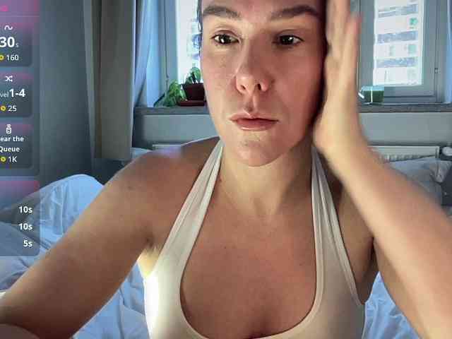 MilkHoneyLullabies webcam