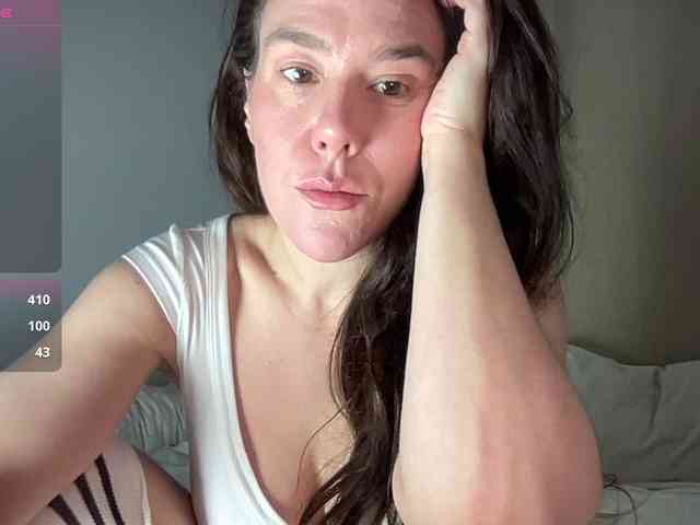 MilkHoneyLullabies webcam