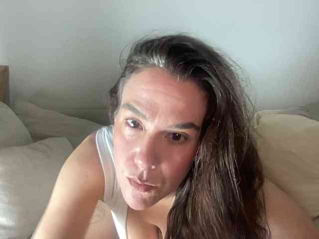 MilkHoneyLullabies webcam