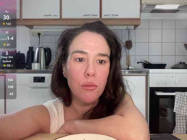 MilkHoneyLullabies webcam