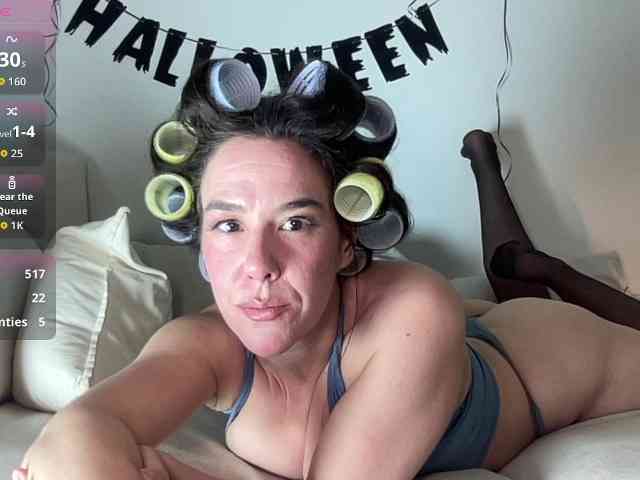 MilkHoneyLullabies webcam