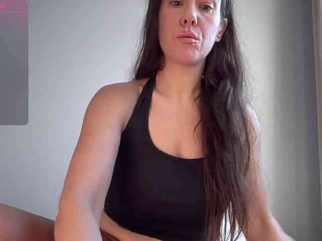 MilkHoneyLullabies webcam