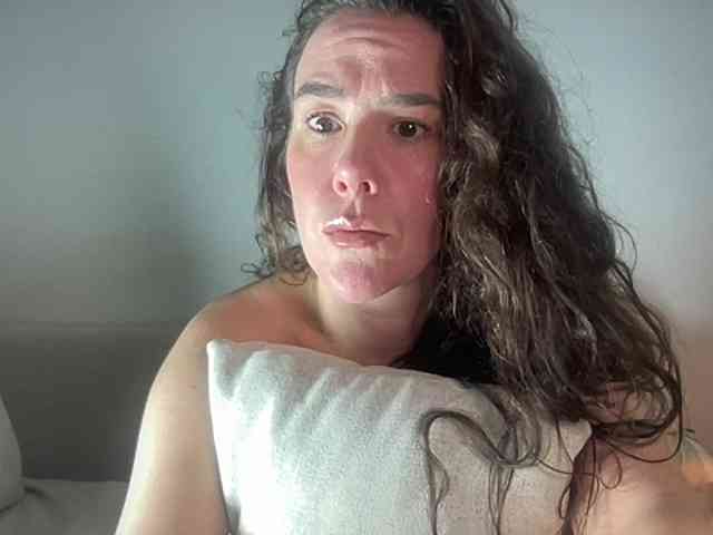 MilkHoneyLullabies webcam