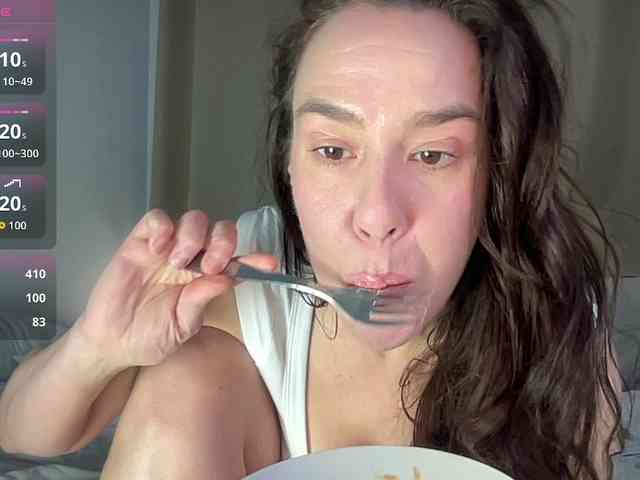 MilkHoneyLullabies webcam