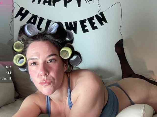 MilkHoneyLullabies webcam