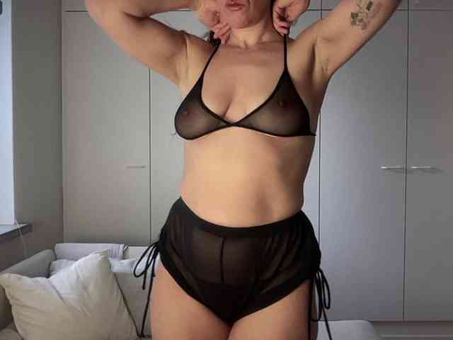 MilkHoneyLullabies webcam