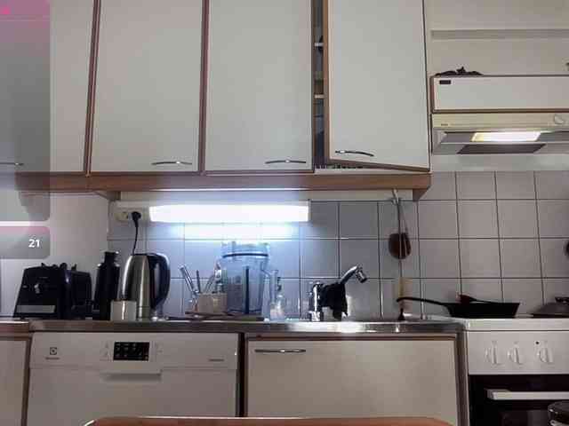 MilkHoneyLullabies webcam